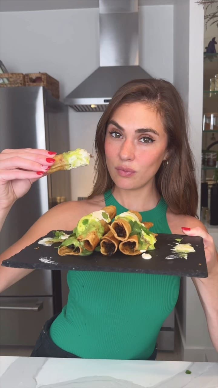 Carne Mechada Taquitos