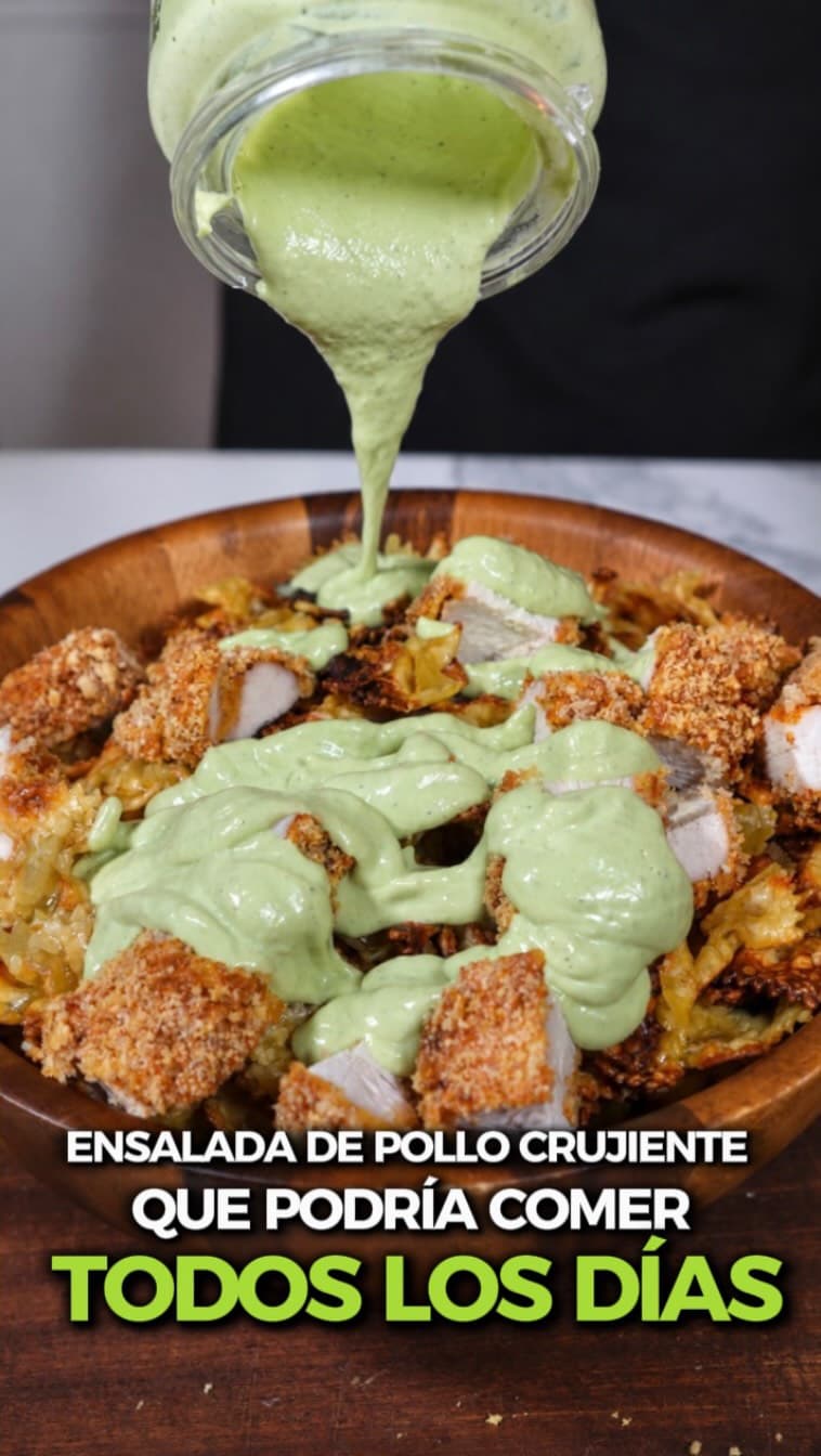Crispy Pasta with Chicken and Avocado Sauce