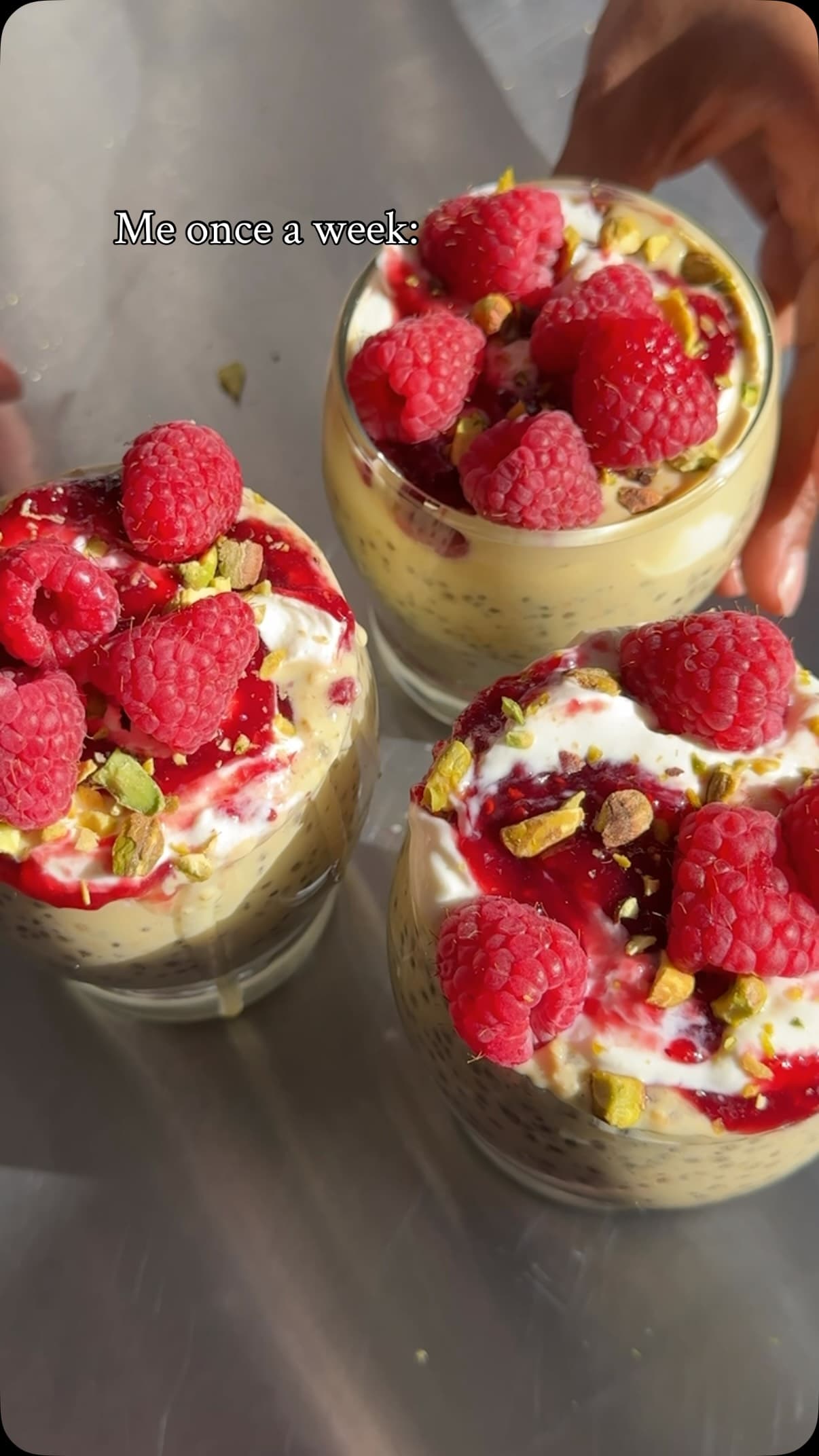 Pistachio & Raspberry Overnight Oats