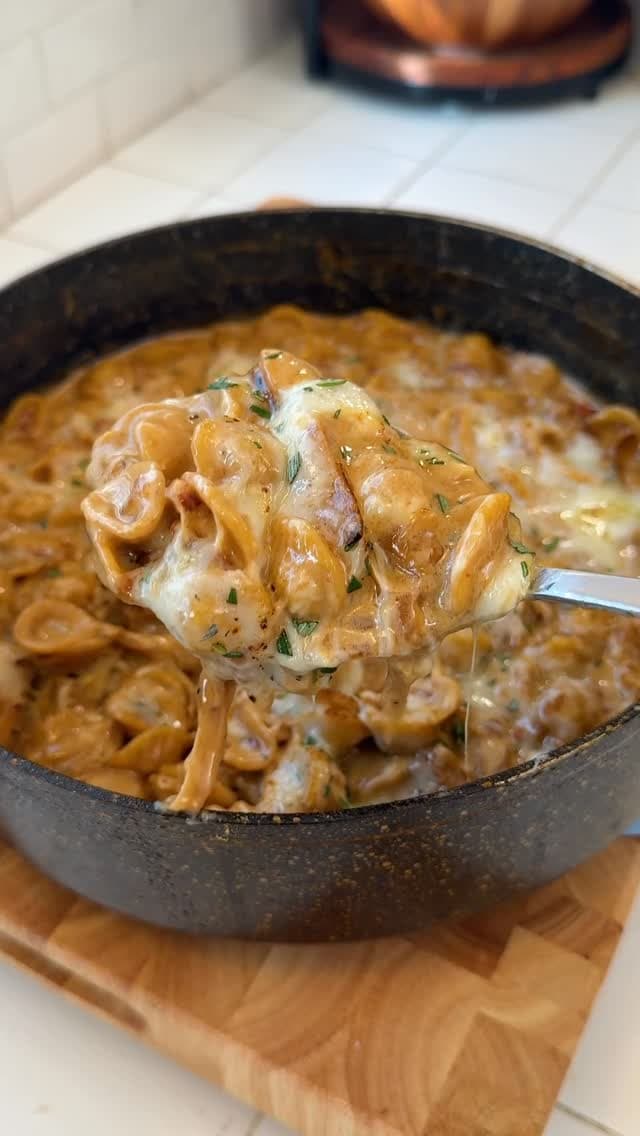 One-Pot Creamy French Onion Pasta