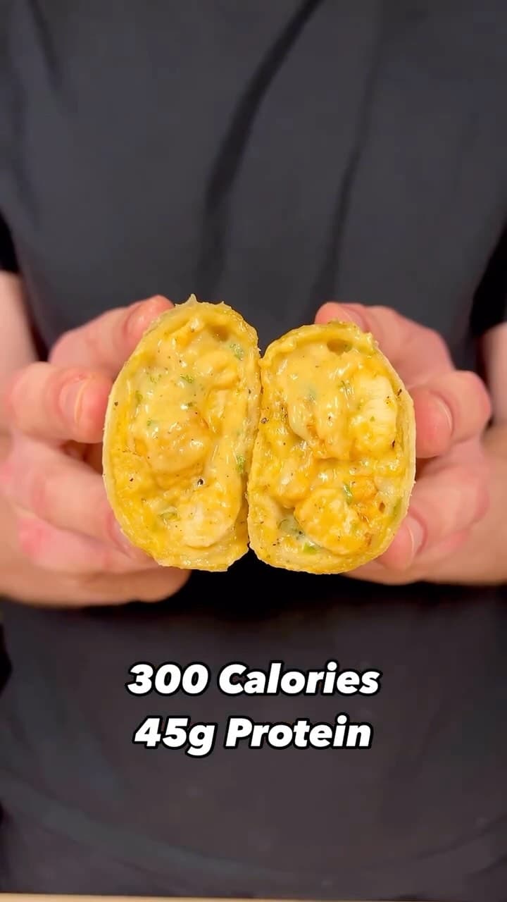 Cheesy Garlic Chicken Rolls