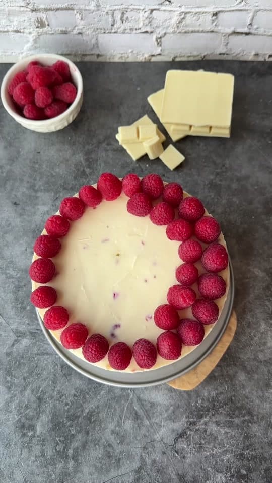 No-Bake Raspberry Cheesecake