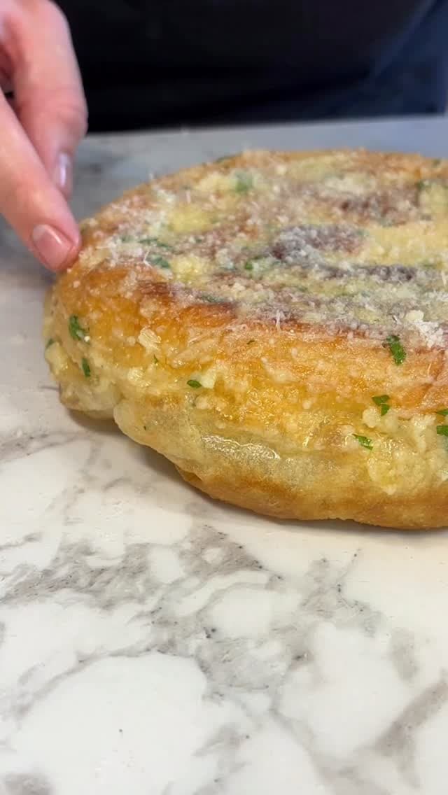 Skillet Garlic Bread