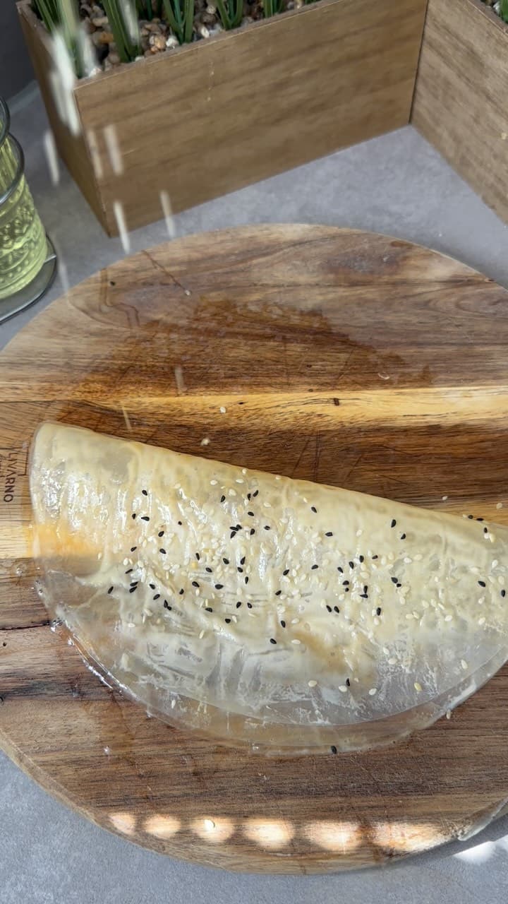 Protein Rice Paper Wraps with Garlic Sauce
