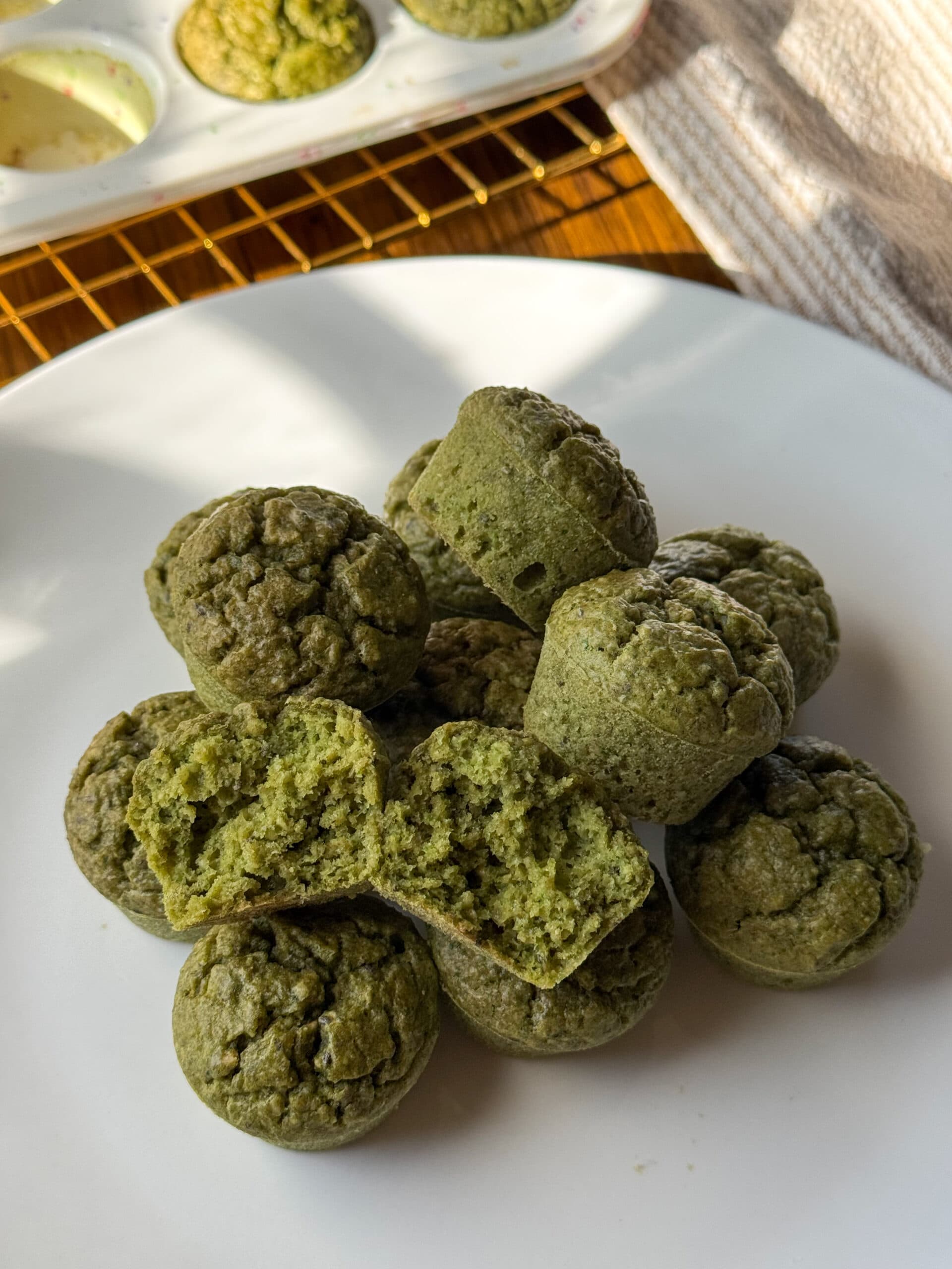 Simple Spinach Oatmeal Muffins