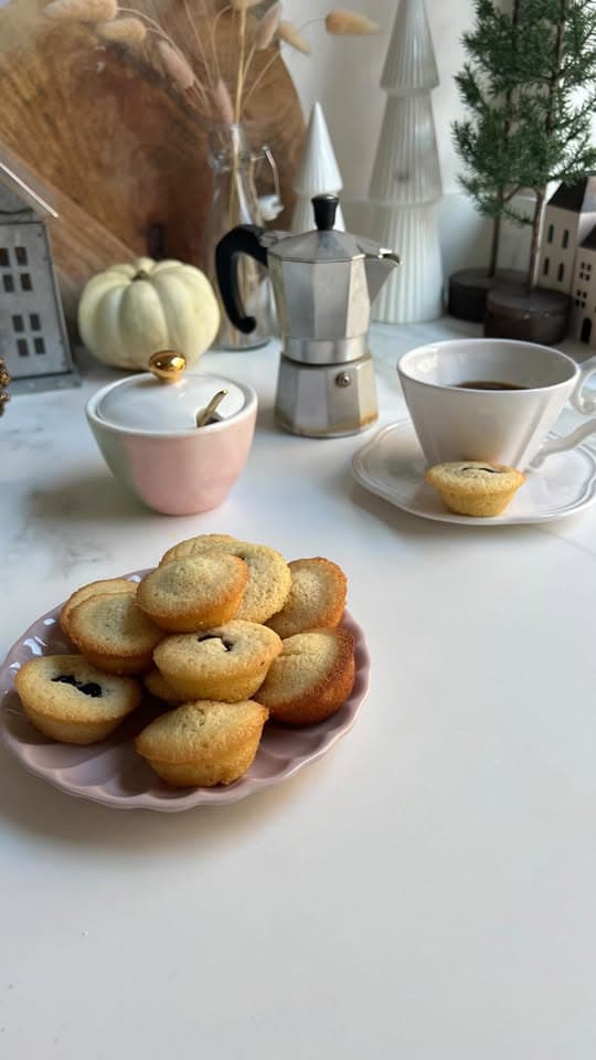 Amaretto and Amarena Financiers