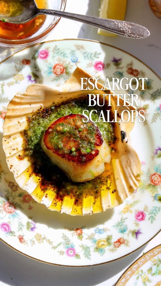 Escargot Butter Scallops (Spicy Garlic Herb Style)