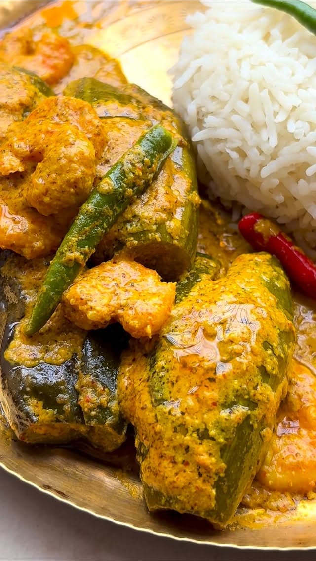 Steamed Ridge Gourd and Prawns