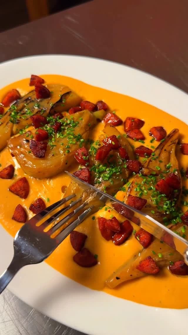 Braised Fennel with White Bean Purée and Crispy Chorizo