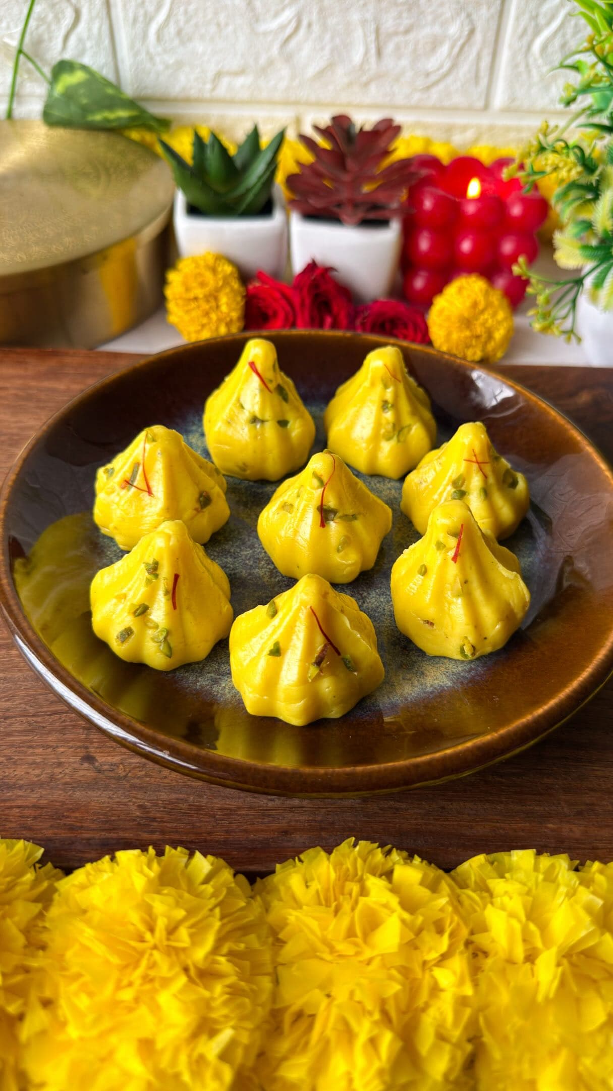 Kesar Elaichi Modak