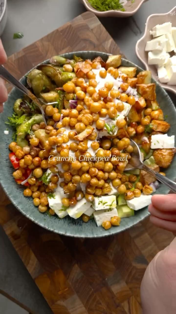 Crunchy Chickpea Bowl by Mediterranean Diet Plan, a frame from the Instagram video