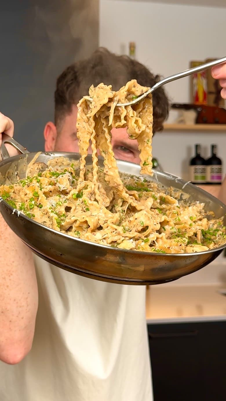 One-Pan Creamy Chicken and Mushroom Pasta