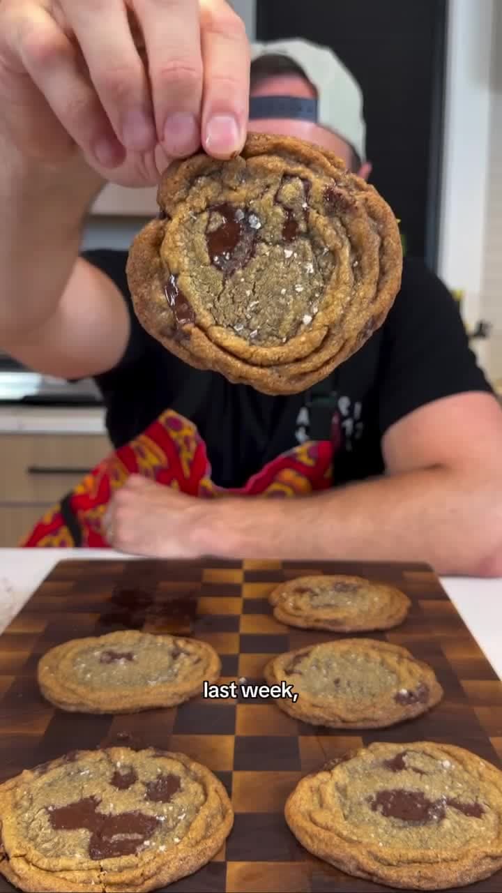 Thin Crispy‑Chewy Chocolate Chip Cookies