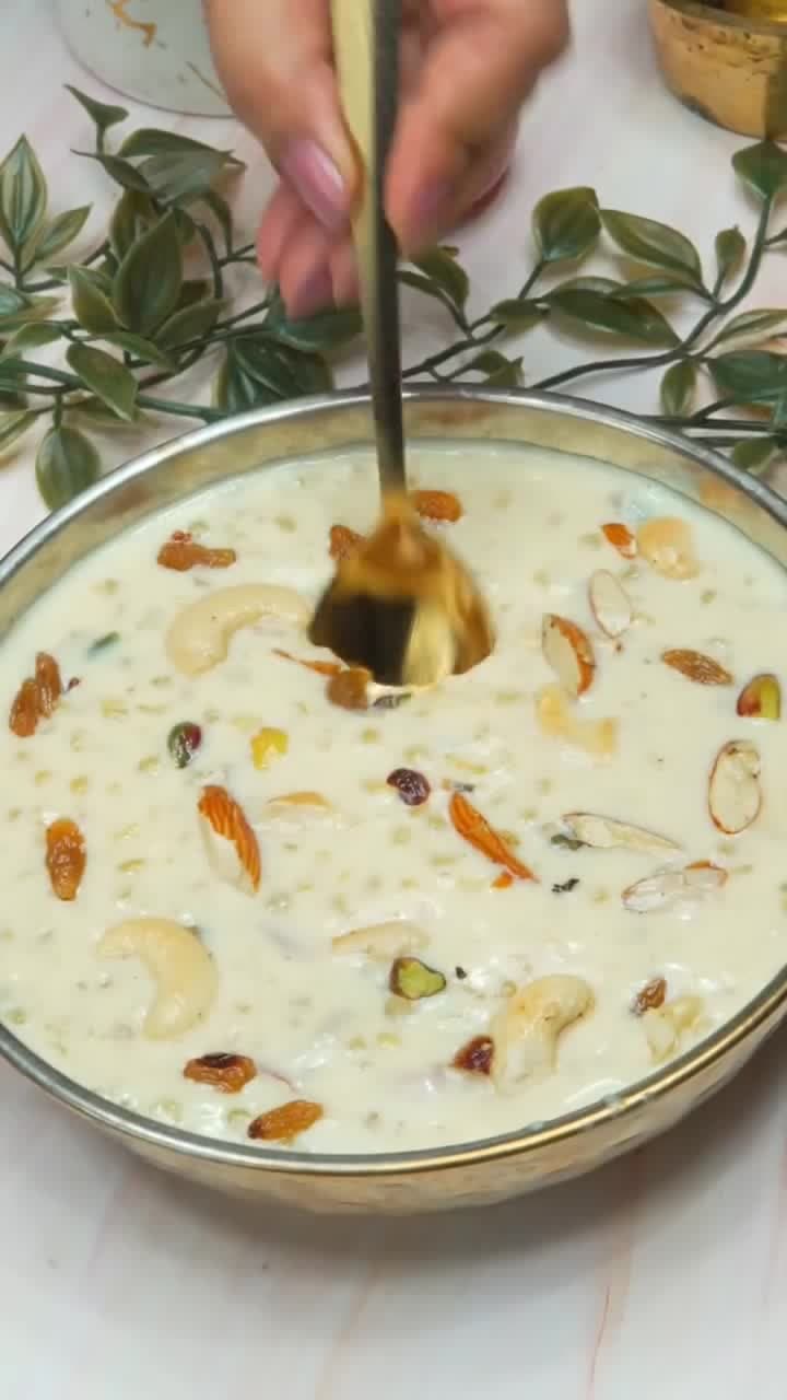 Sabudana Kheer (Tapioca Pearl Pudding)