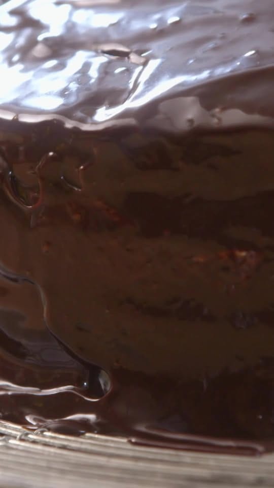 Chocolate Reflection Cake – 45-Minute Recipe