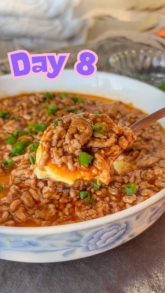 Silky Steamed Egg with Savory Garlic Meat Sauce – 25-Minute Recipe