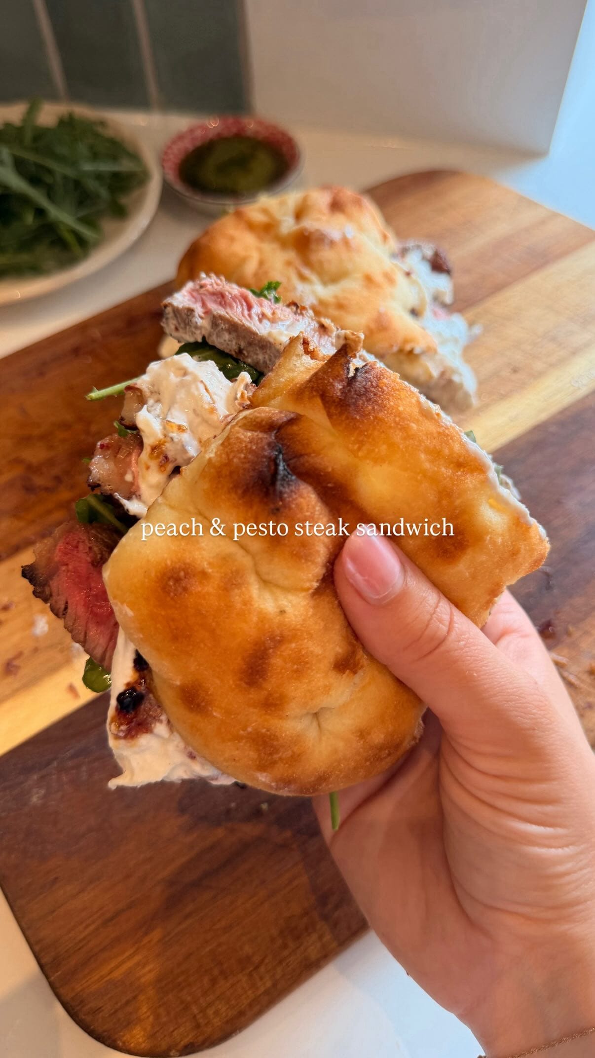 Peach & Pesto Steak Sandwich – 15-Minute Recipe