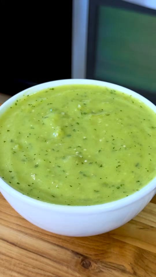 Avocado Green Salsa – 25-Minute Recipe