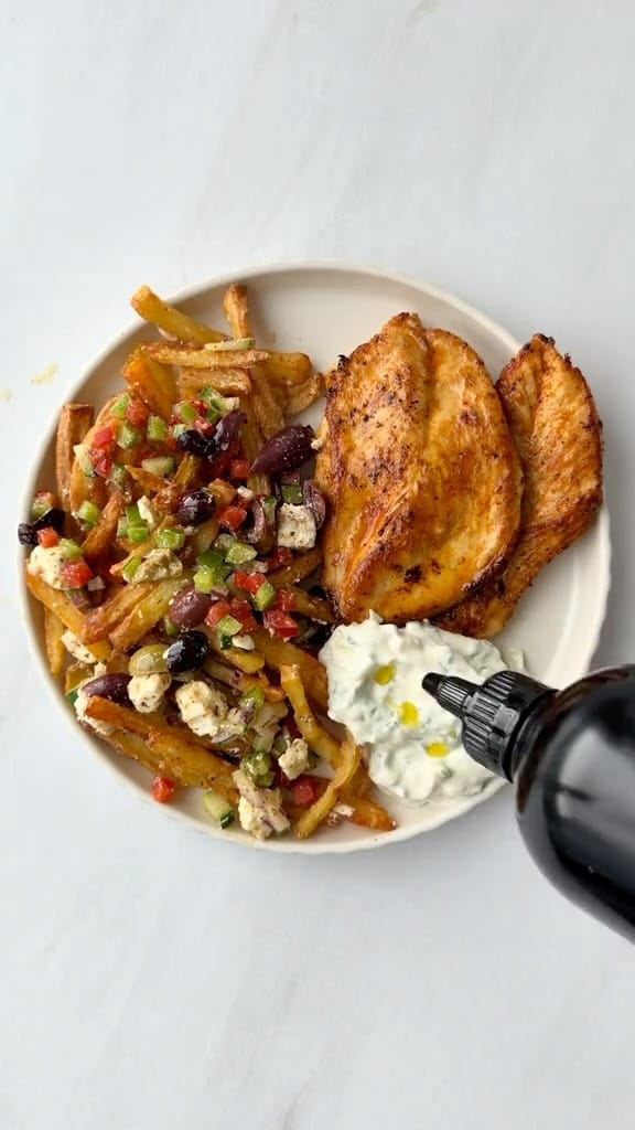 Greek Salad Fries with Grilled Chicken – 85-Minute Recipe