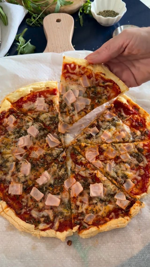 Protein-Packed Egg White Pizza – 25-Minute Recipe