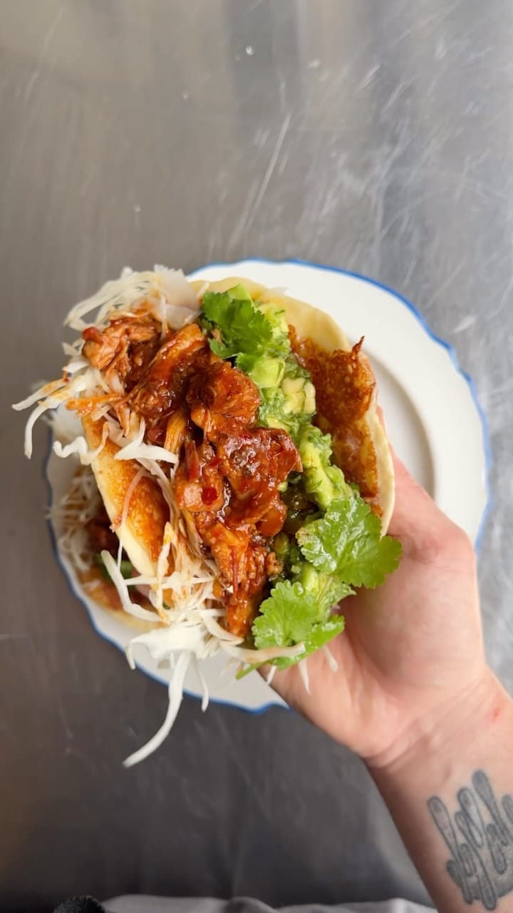 Cheesy Chipotle Chicken Tacos – 15-Minute Recipe