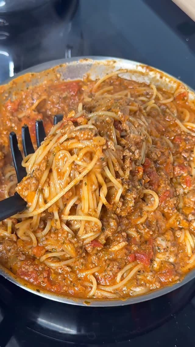 Classic Italian Bolognese Sauce