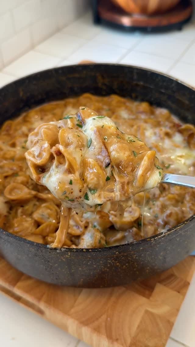 One-Pot Creamy French Onion Pasta