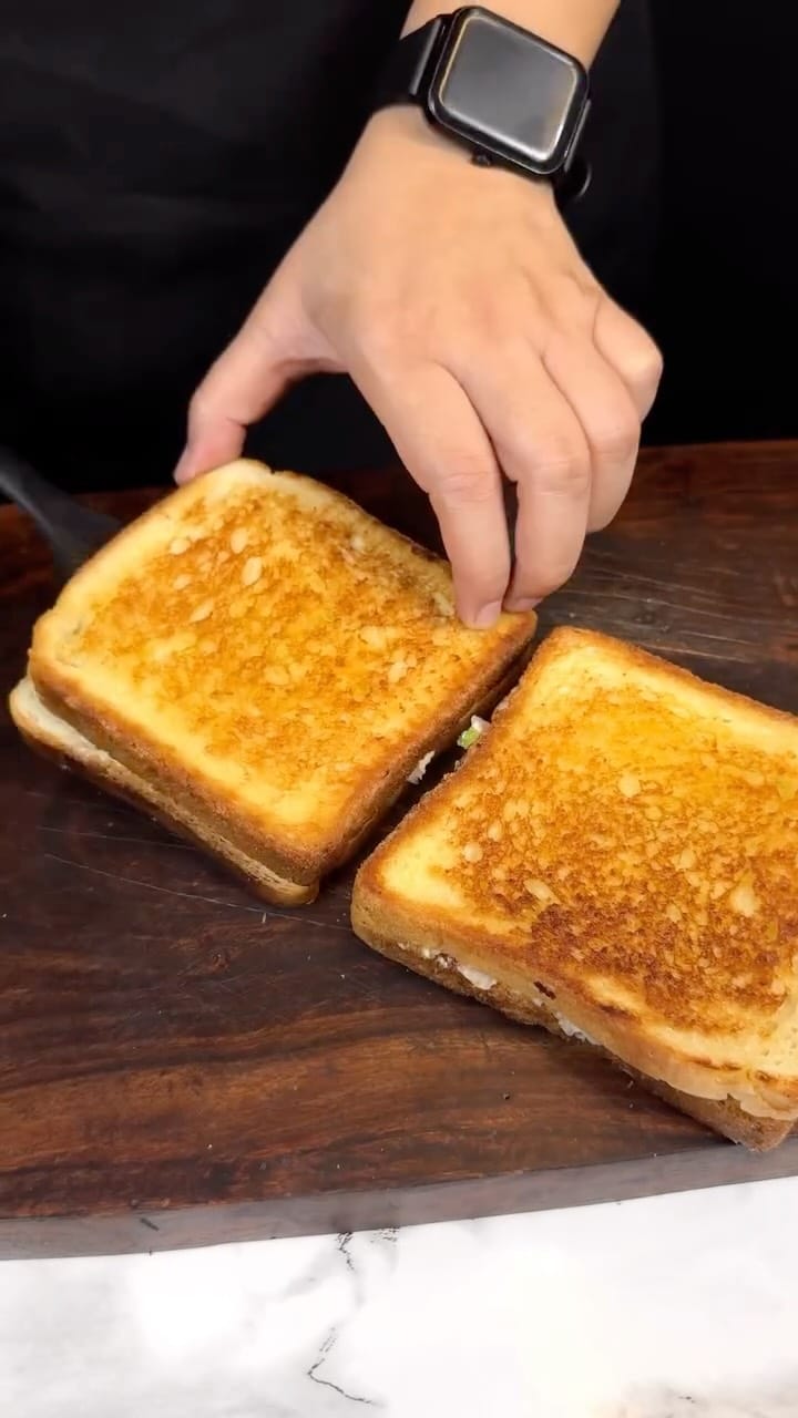 Chilli Cheese Sandwich Recipe