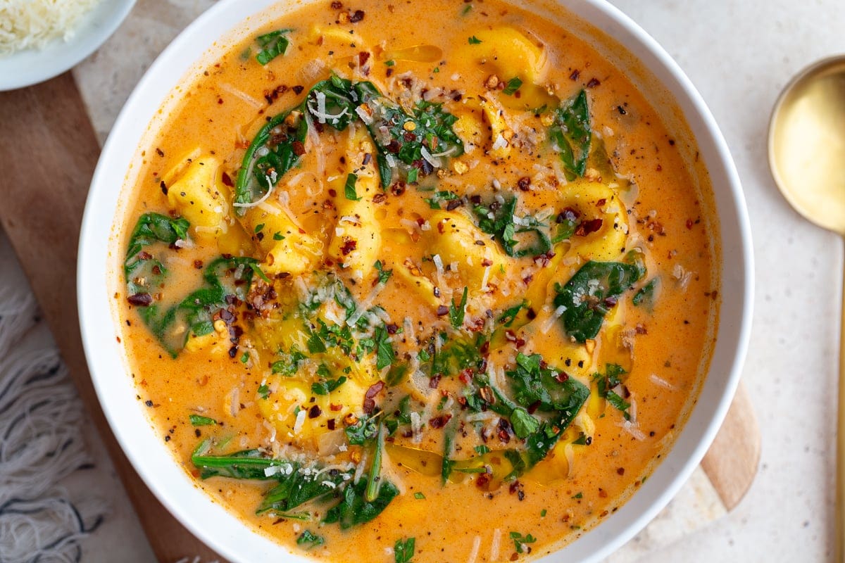 Creamy Tortellini Soup – 30-Minute Recipe