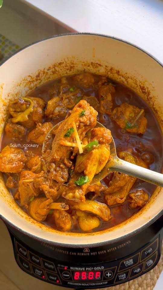 Varutharacha Chicken Curry – 75-Minute Recipe