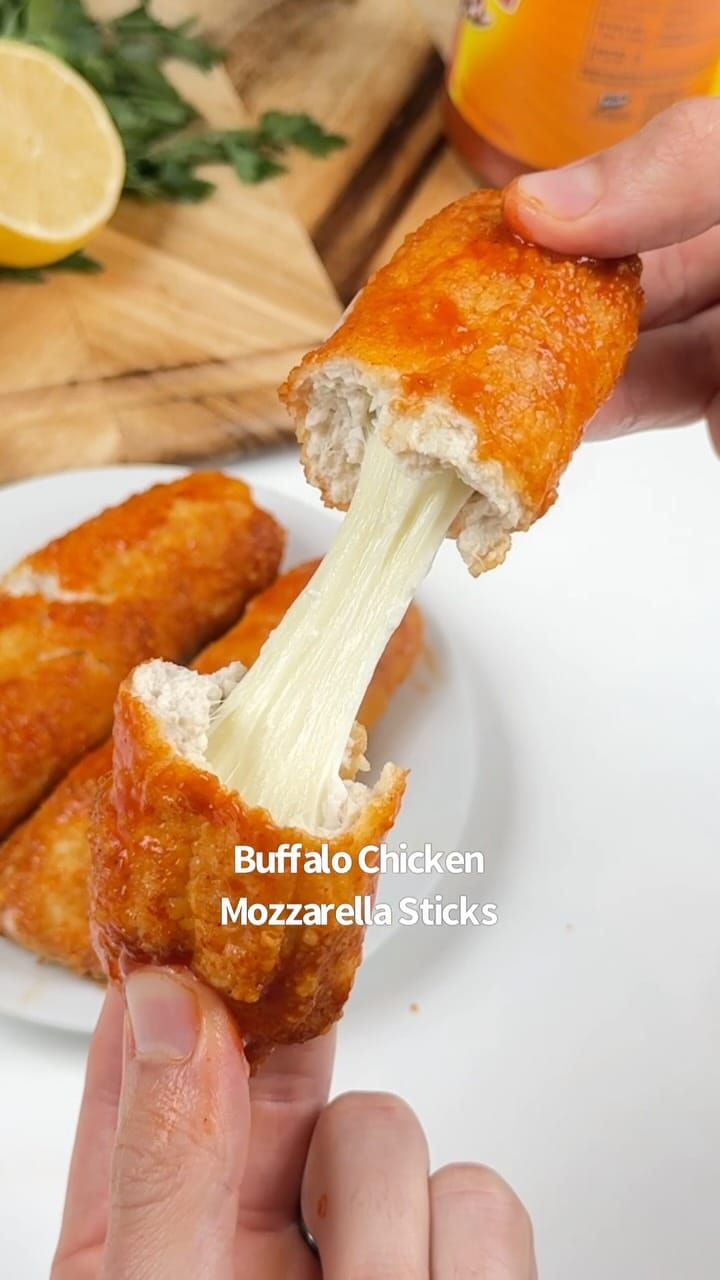 Zero-Carb High-Protein Buffalo Chicken Mozzarella Sticks