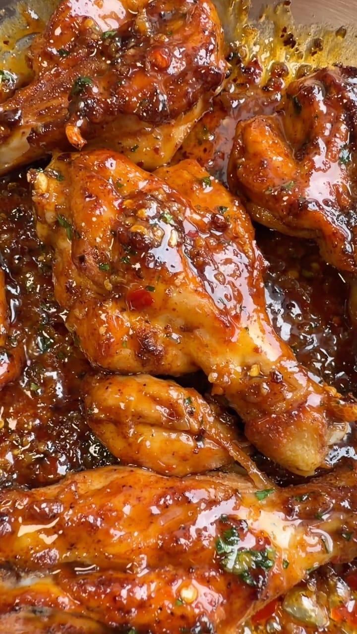 Butterfly Chicken Drumsticks in Spicy Sweet Chili Oil Sauce