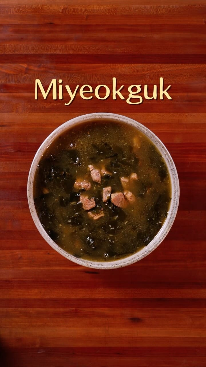 Miyeok Guk (Korean Seaweed Soup) – 45-Minute Recipe
