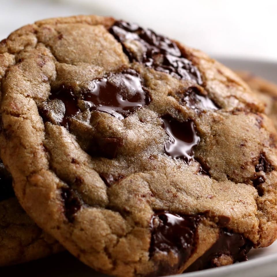 Chewy Chocolate Chip Cookies – 25-Minute Recipe