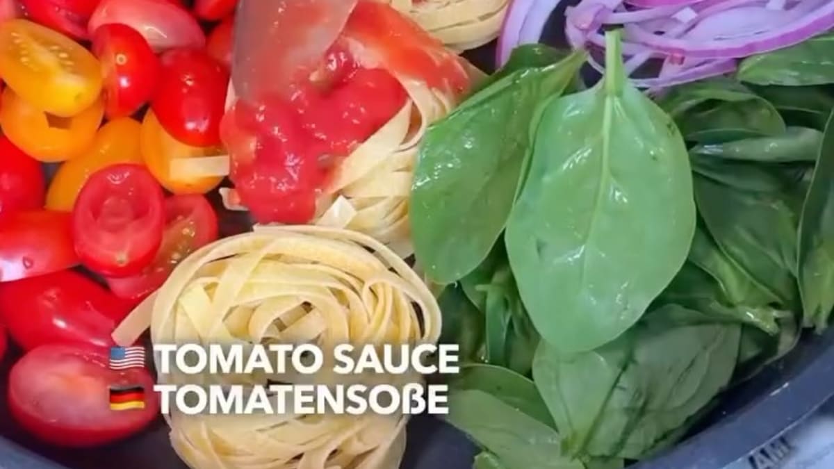 One-Pan Creamy Tomato Spinach Pasta