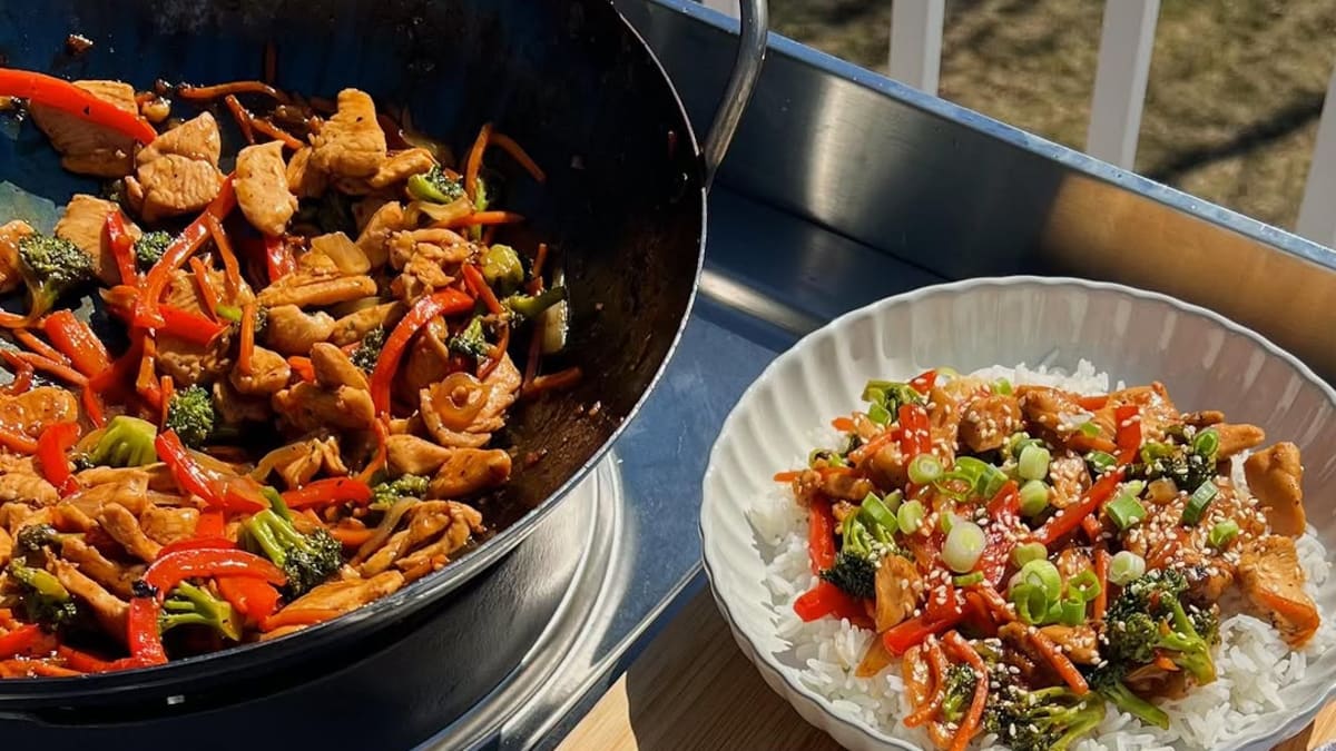 Honey Garlic Chicken & Vegetable Stir Fry