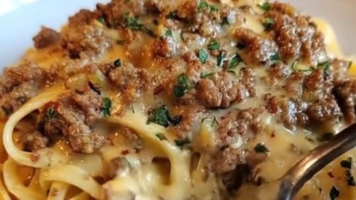 Garlic Butter Beef Linguine with Creamy Parmesan Cheddar Sauce