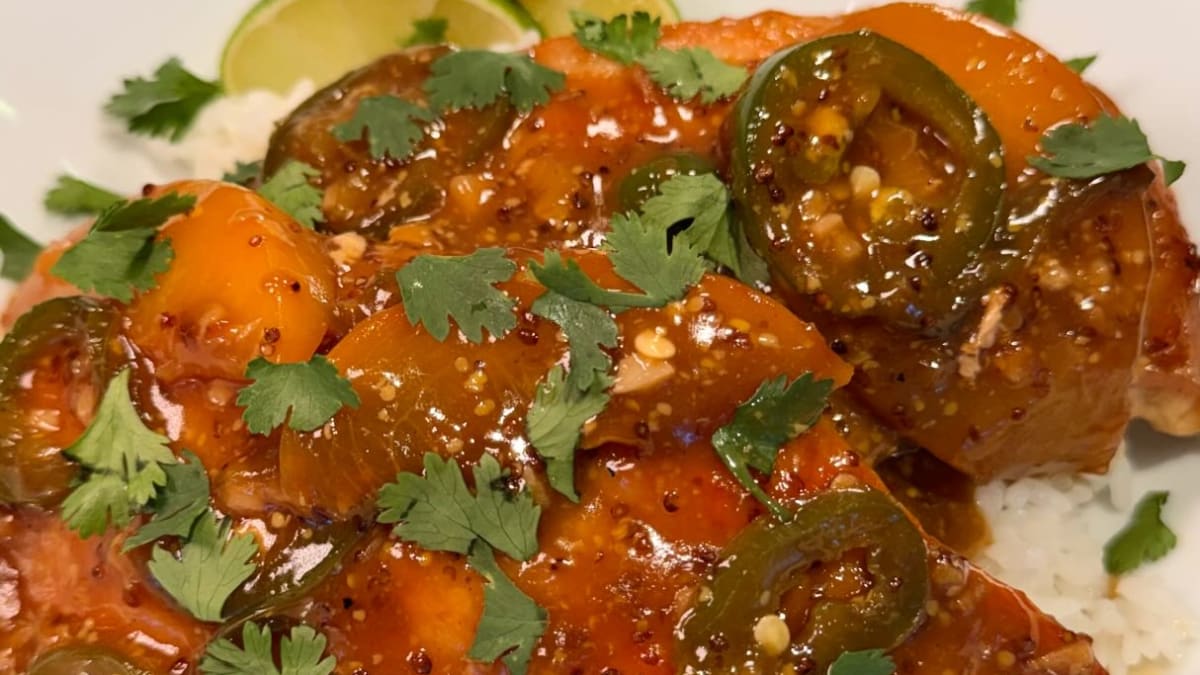 Peach & Jalapeño Glazed Chicken