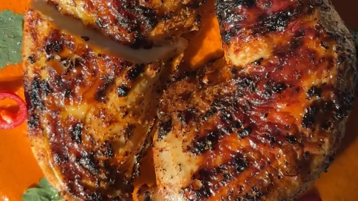 Marinated Grilled Chicken with Mojo Rojo Sauce