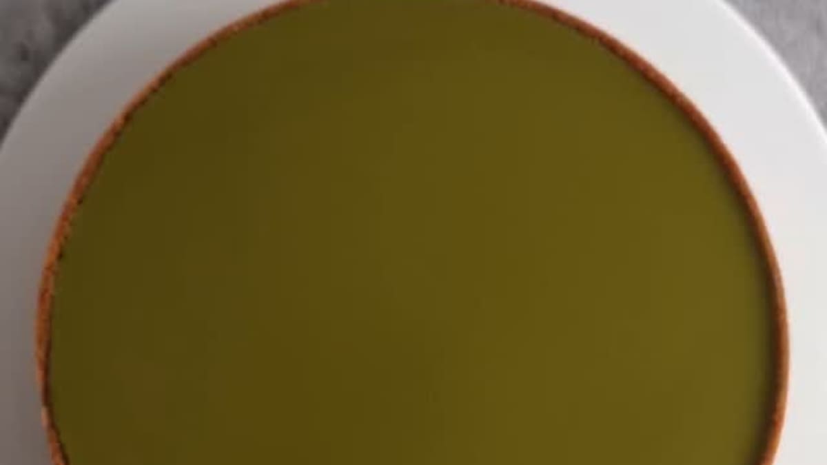 No-Bake Pistachio Vanilla Cheesecake