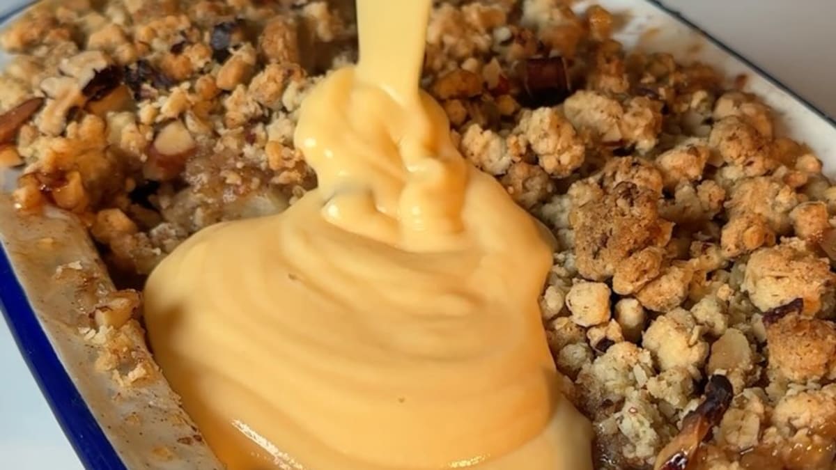 Apple & Pear Crumble