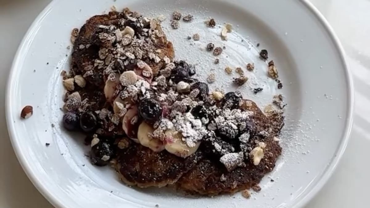 Healthy Banana Oat Pancakes