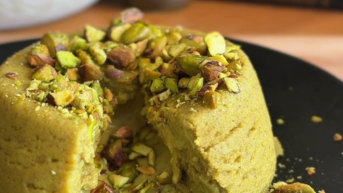 Pistachio Lava Cake