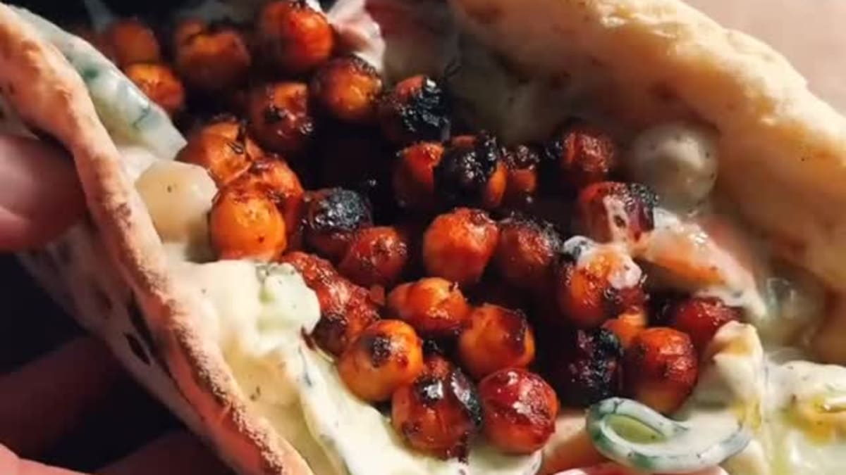 Cucumber Salad Flatbread with Crispy Harissa Chickpeas