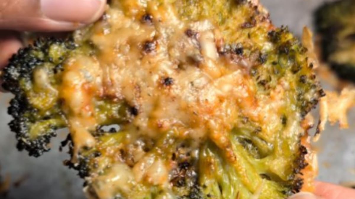 Smashed Crispy Parmesan Broccoli