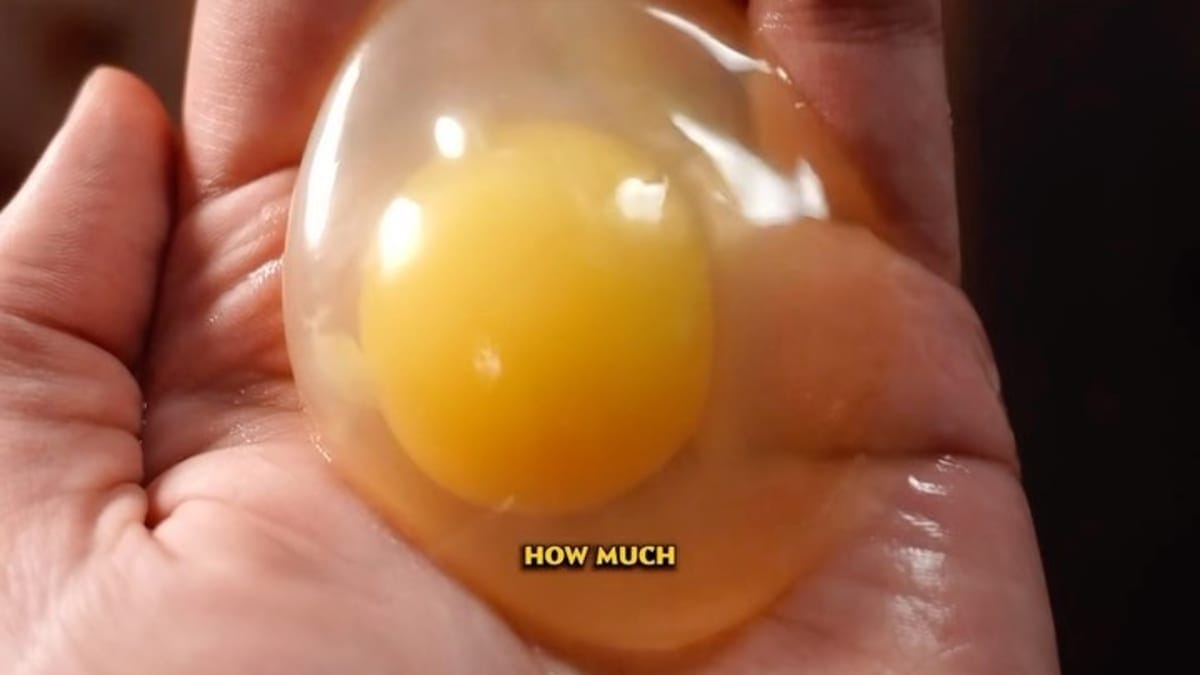 Perfect Poached Eggs (Easy Method)