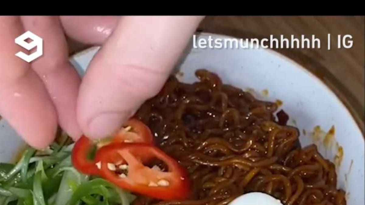 Indomie Mi Goreng (Easy Fried Noodles)