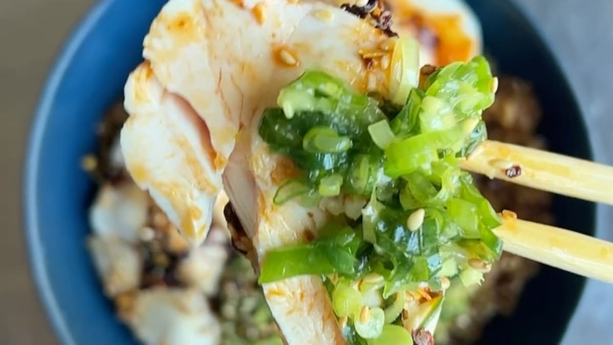 Poached Chicken with Garlic Rice and Spring Onion