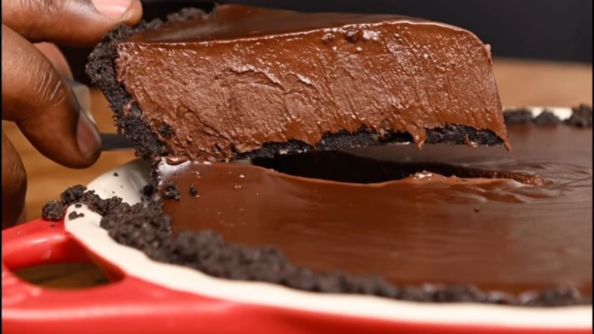 Chocolate Cream Pie with Oreo Crust