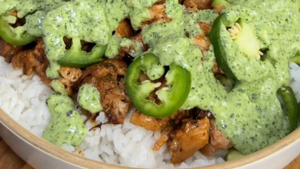 Smoky Chicken Thighs – 35-Minute Pan-Seared Recipe